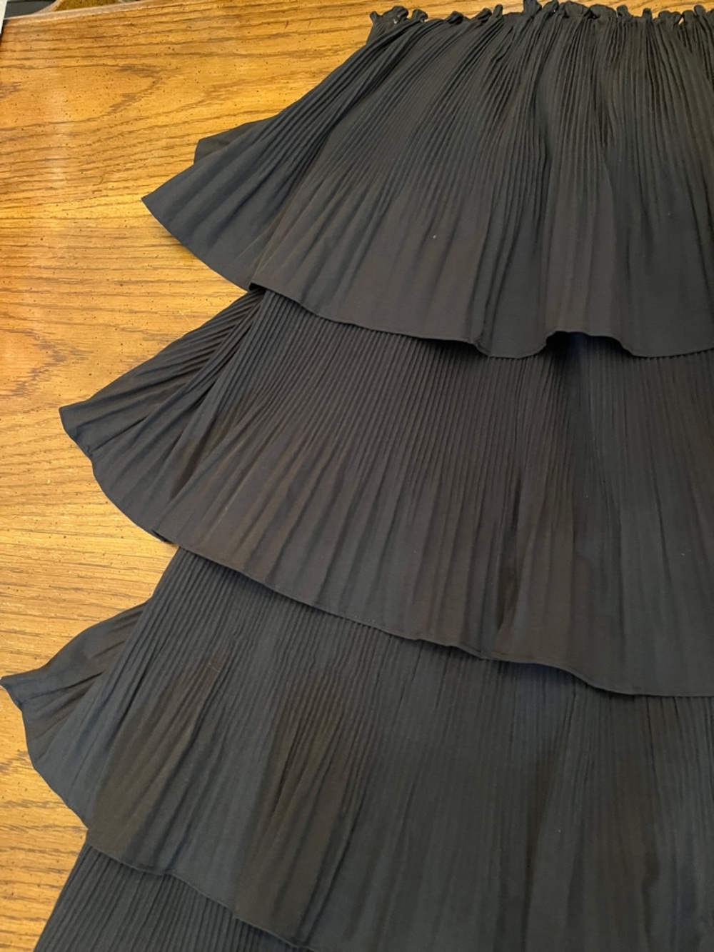 Mare Mare Anthropologie Tiered‎ Pleated Black Maxi Skirt, size 2X - Picture 3 of 9